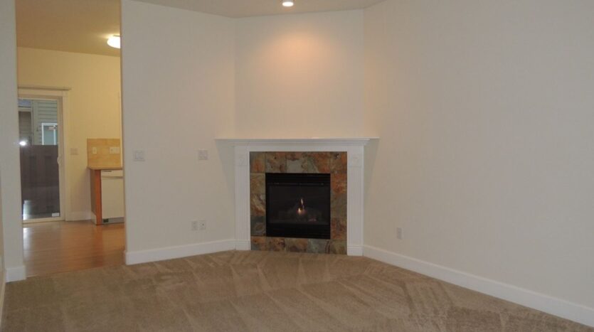 16733 NE Halsey St. - Portland - Oregon - 3 bed, 2.5 bath rental property