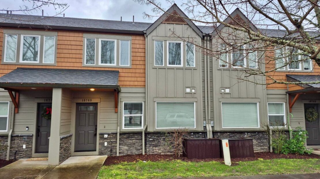 16769 Champion Way  - Sandy - Oregon - 3 bed, 2 bath rental property