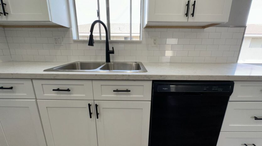 1708 Fairfield Ct - Ontario - California - 2 bed, 1 bath rental property