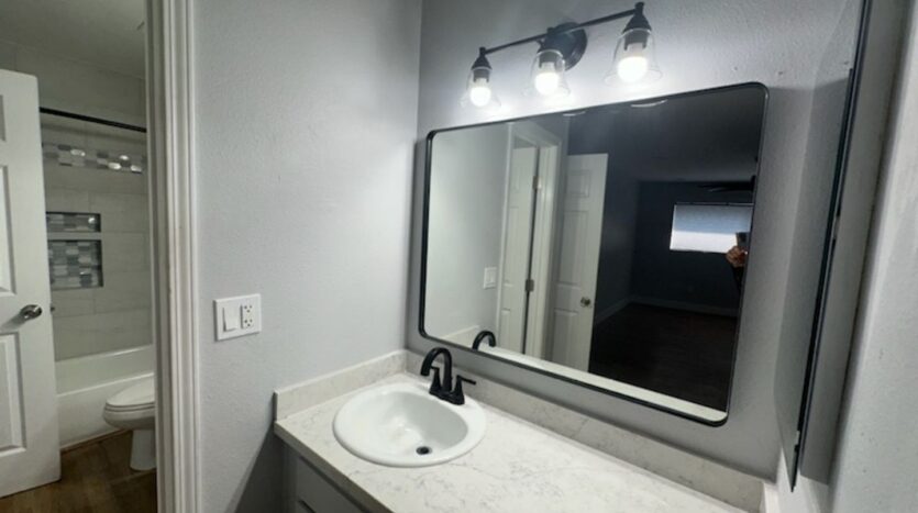 1708 Fairfield Ct - Ontario - California - 2 bed, 1 bath rental property