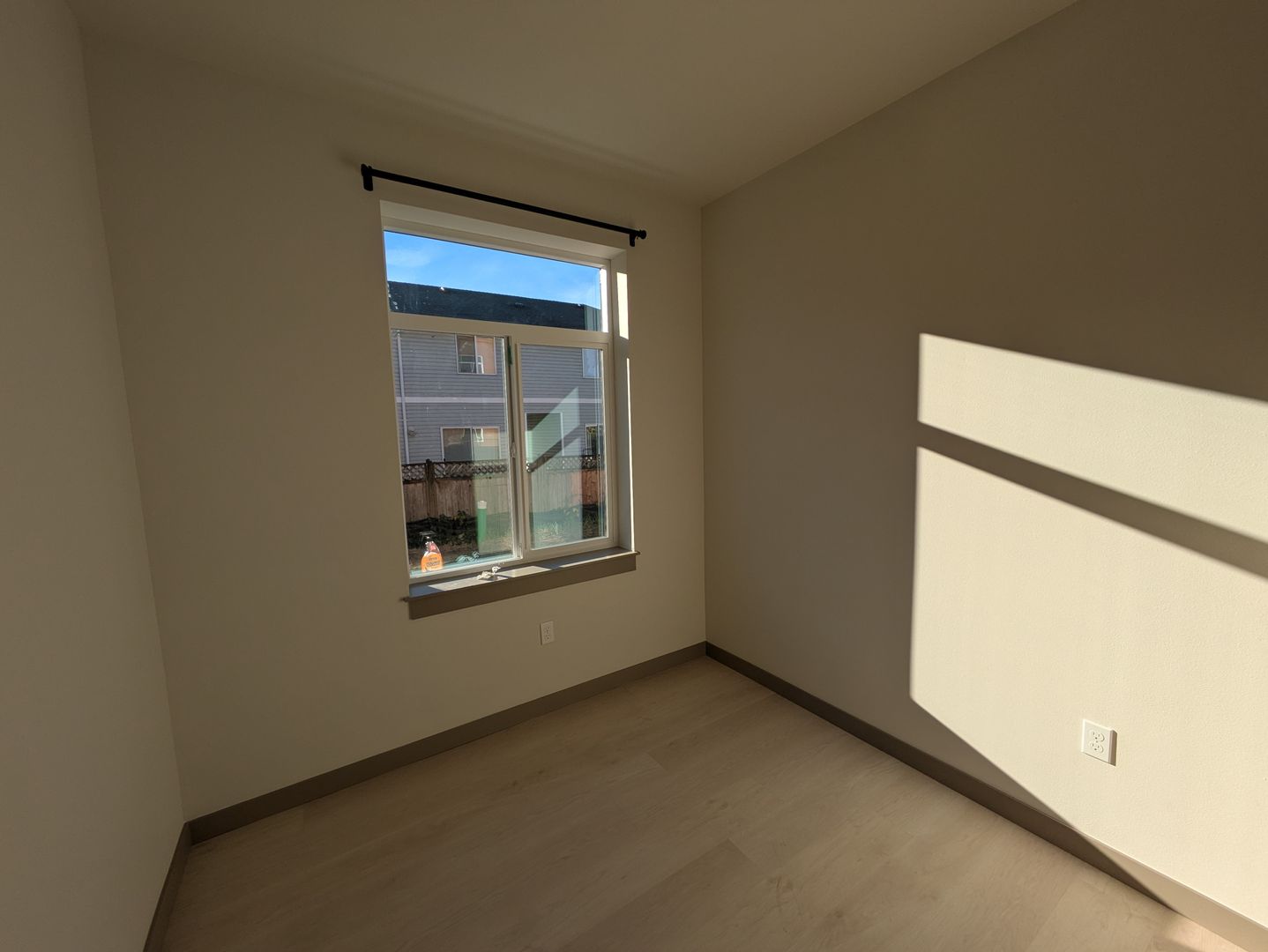 1726 Texas St - Bellingham - Washington - 2 bed, 1 bath rental property