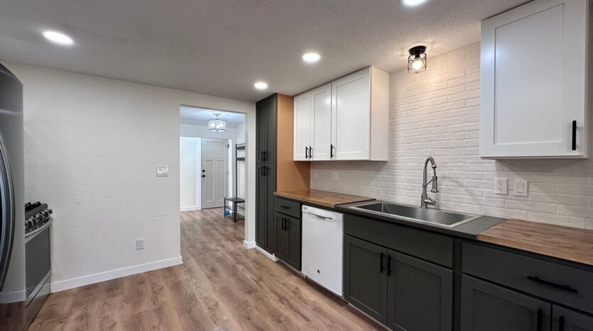 18930 SW Wildcat Ln - Beaverton - Oregon - 3 bed, 2 bath rental property