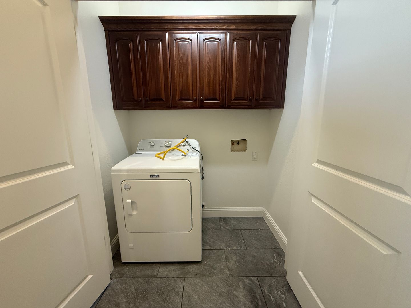 190 Lake Drive - Lemoore - California - 2 bed, 2 bath rental property