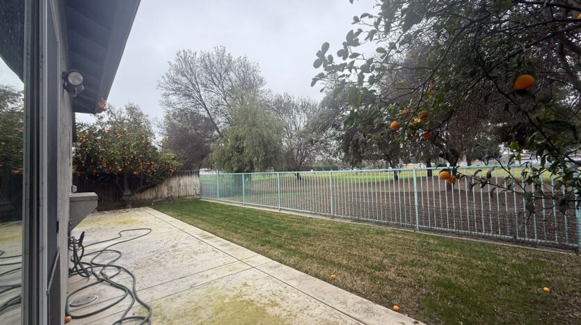 190 Lake Drive - Lemoore - California - 2 bed, 2 bath rental property