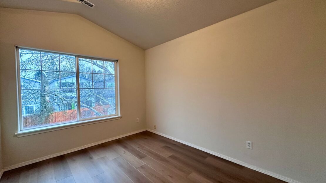 19135 SW Fernshire Ln - Aloha - Oregon - 3 bed, 3 bath rental property