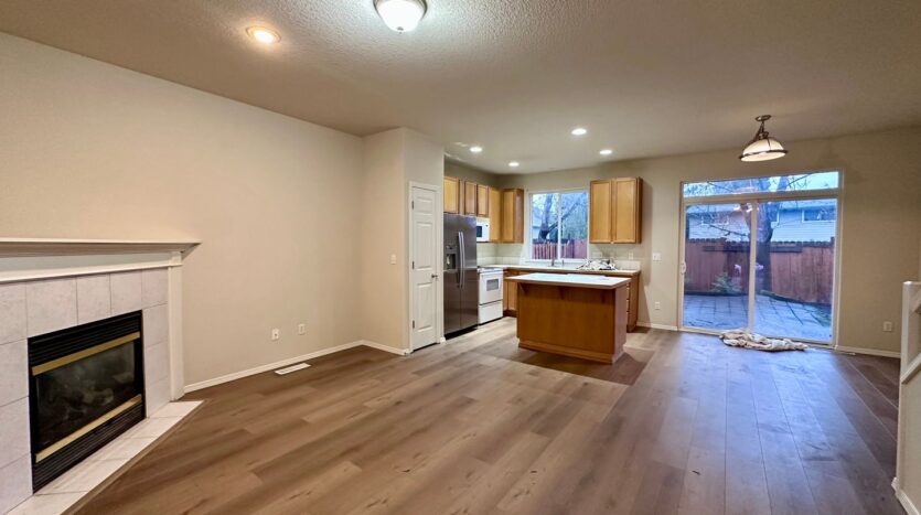 19135 SW Fernshire Ln - Aloha - Oregon - 3 bed, 3 bath rental property