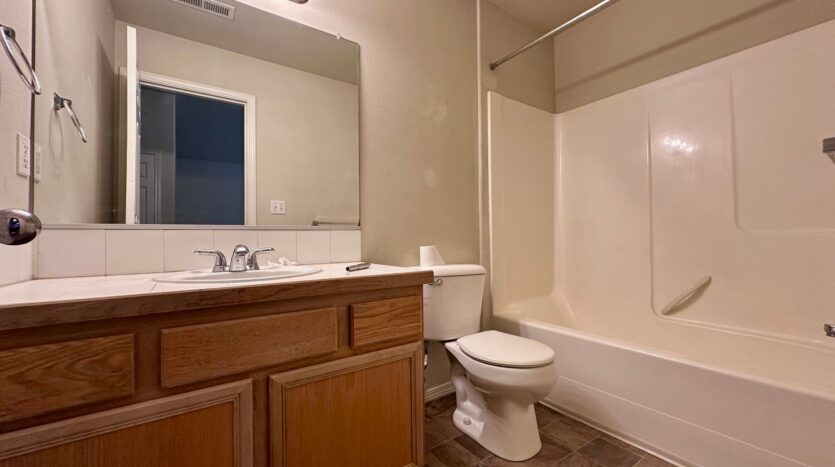 19135 SW Fernshire Ln - Aloha - Oregon - 3 bed, 3 bath rental property