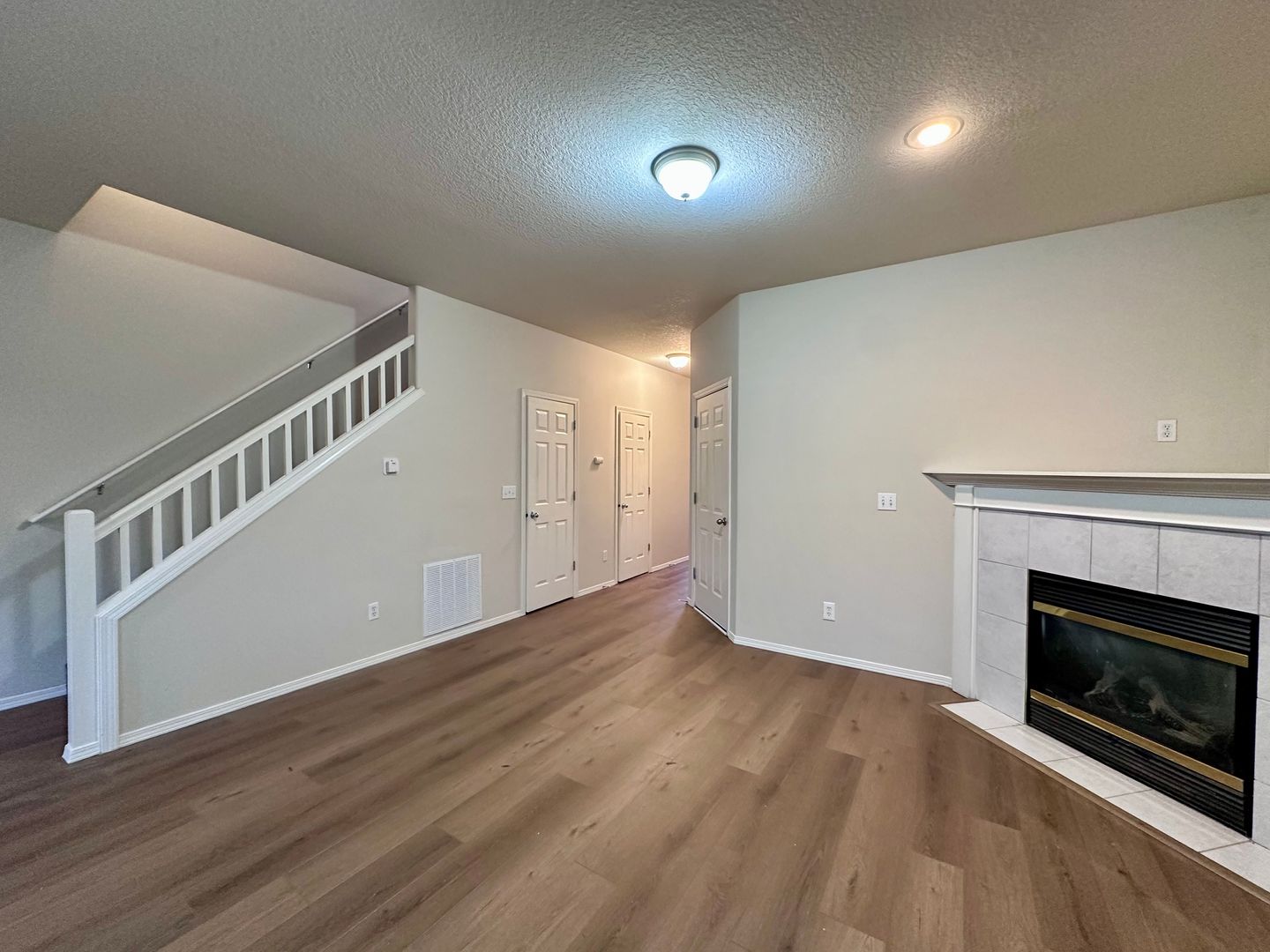 19135 SW Fernshire Ln - Aloha - Oregon - 3 bed, 3 bath rental property