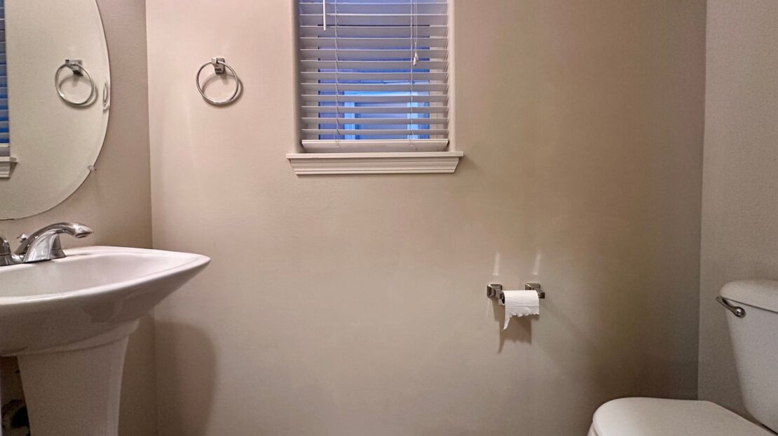 19135 SW Fernshire Ln - Aloha - Oregon - 3 bed, 3 bath rental property