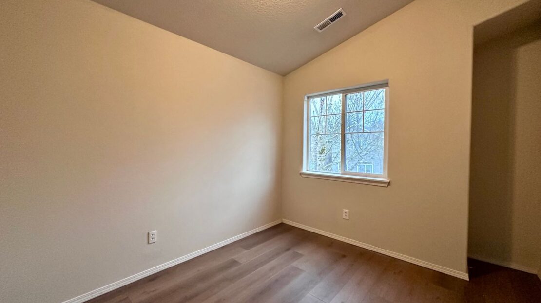 19135 SW Fernshire Ln - Aloha - Oregon - 3 bed, 3 bath rental property