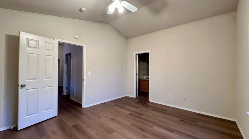 19135 SW Fernshire Ln - Aloha - Oregon - 3 bed, 3 bath rental property