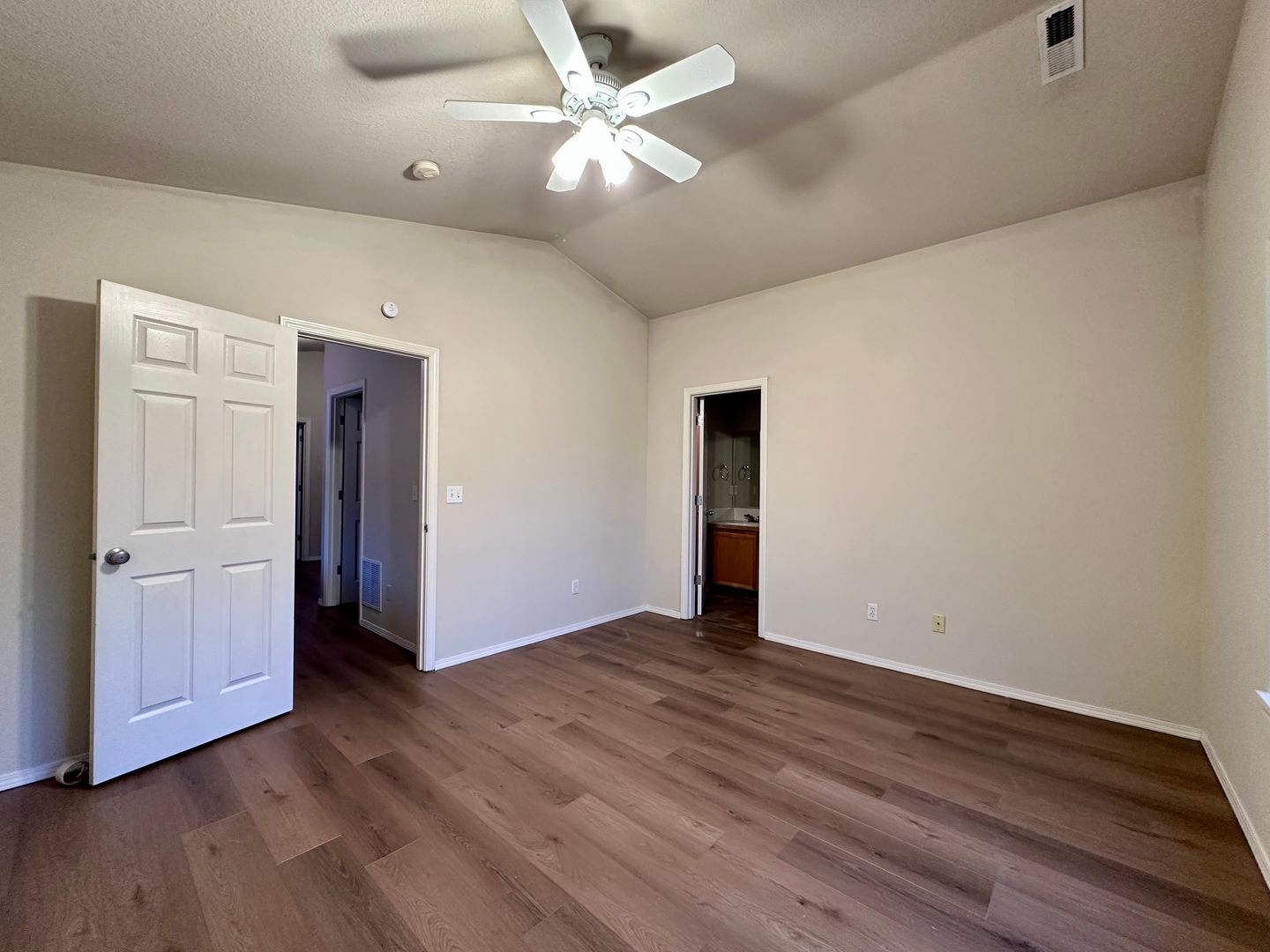 19135 SW Fernshire Ln - Aloha - Oregon - 3 bed, 3 bath rental property