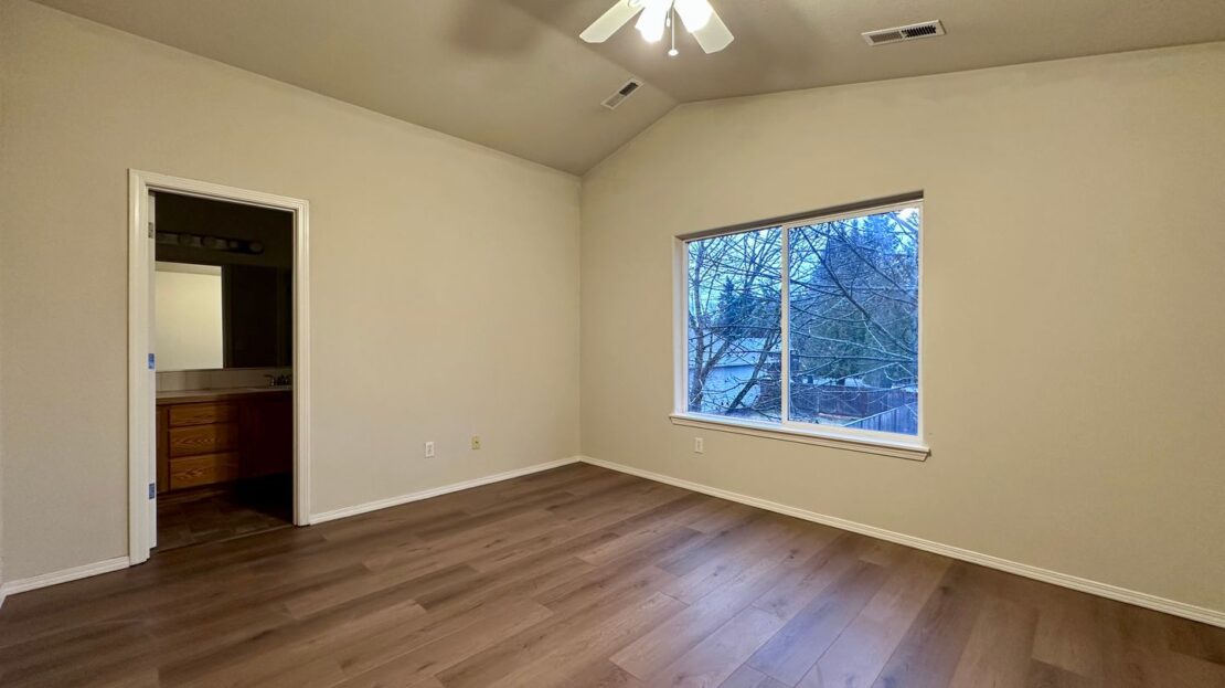 19135 SW Fernshire Ln - Aloha - Oregon - 3 bed, 3 bath rental property