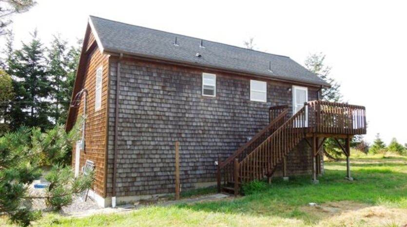 1923 MT Baker Hwy - Bellingham - Washington - 1 bed, 1 bath rental property