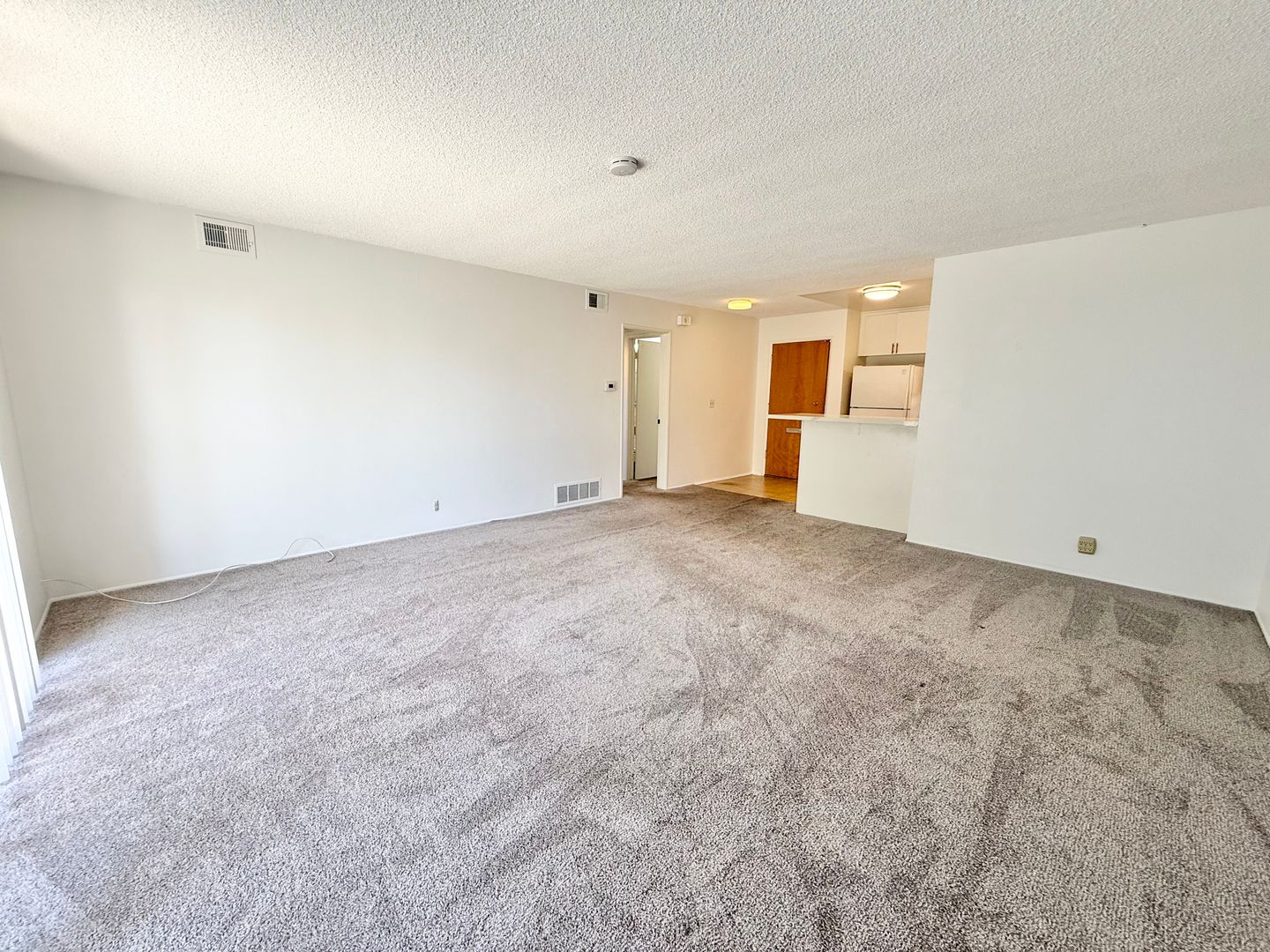 2225 Glenneyre St, #I - Laguna Beach - California - 2 bed, 1 bath rental property