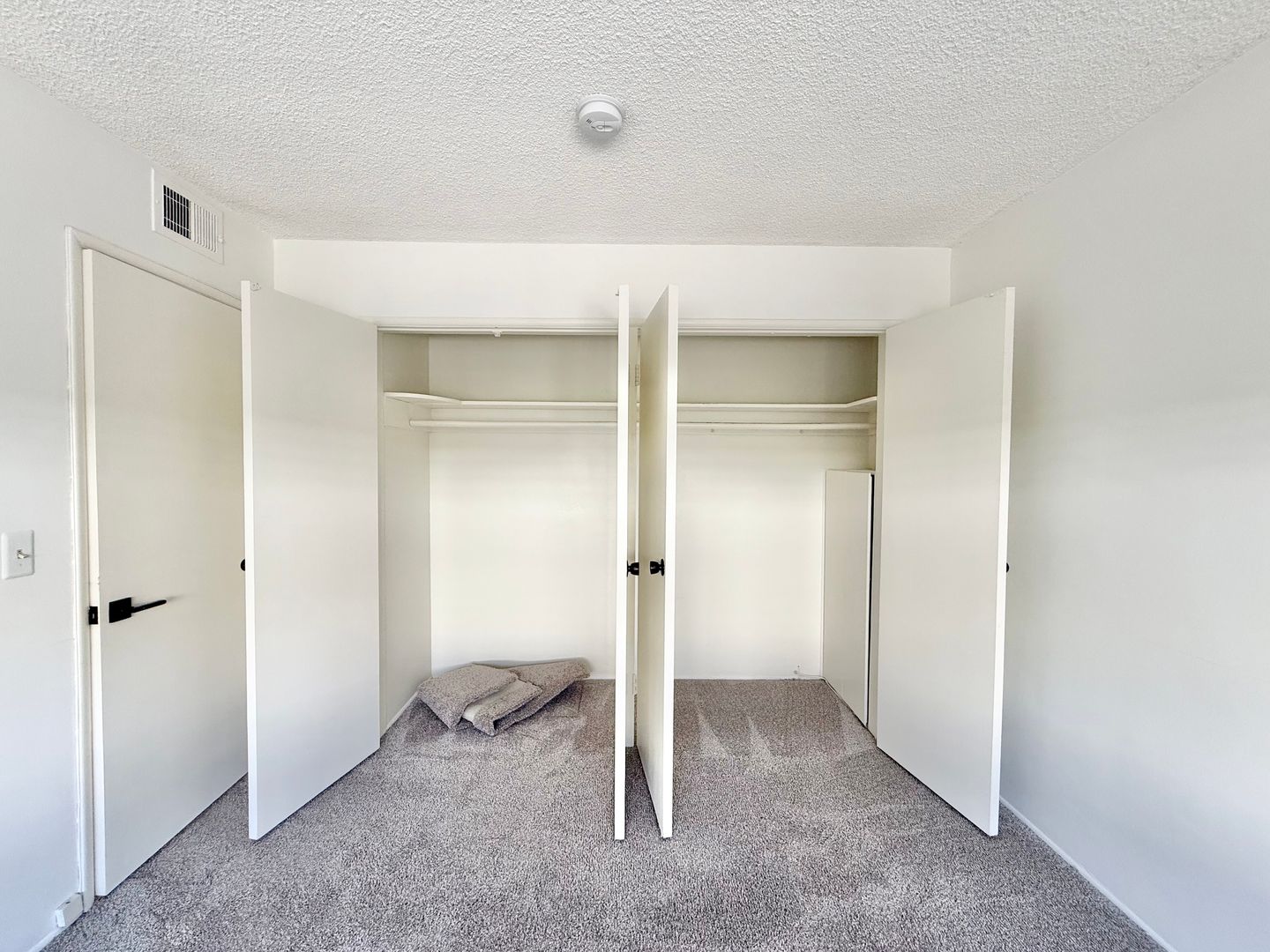 2225 Glenneyre St, #I - Laguna Beach - California - 2 bed, 1 bath rental property