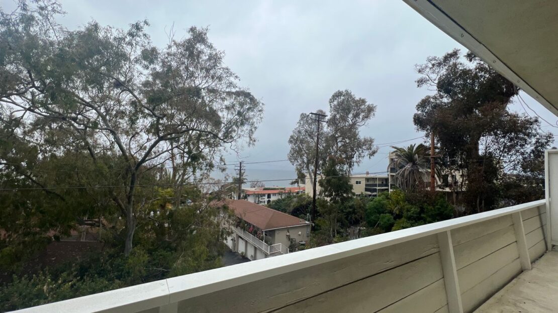 2225 Glenneyre St, #I - Laguna Beach - California - 2 bed, 1 bath rental property