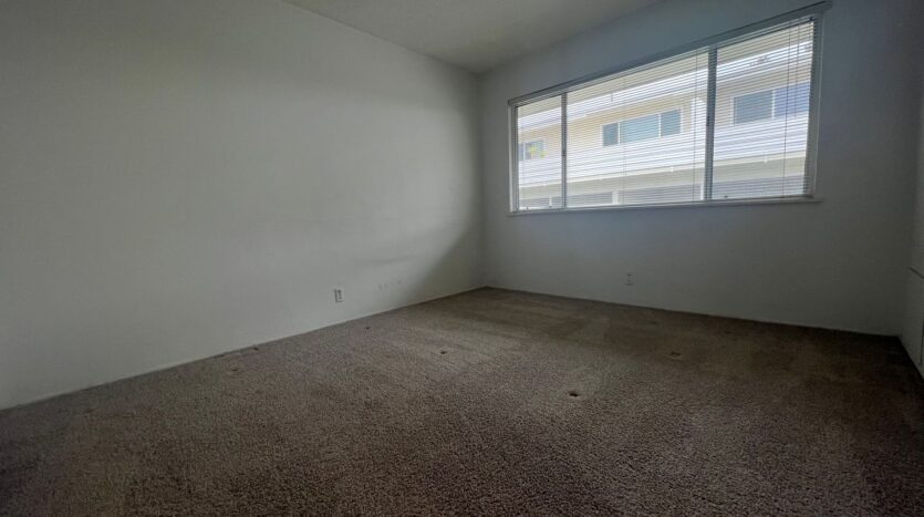 2225 Glenneyre St, #I - Laguna Beach - California - 2 bed, 1 bath rental property