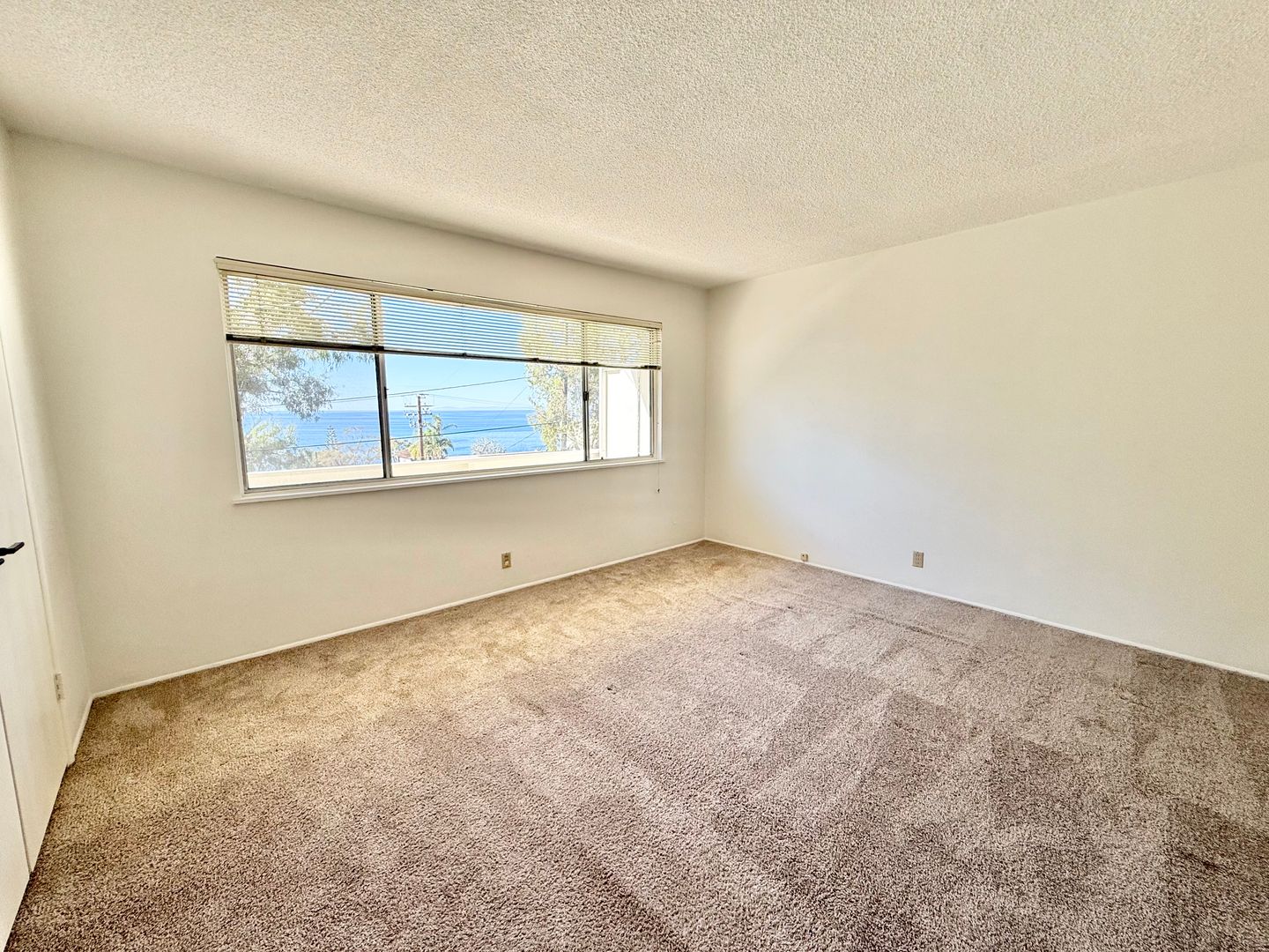 2225 Glenneyre St, #I - Laguna Beach - California - 2 bed, 1 bath rental property