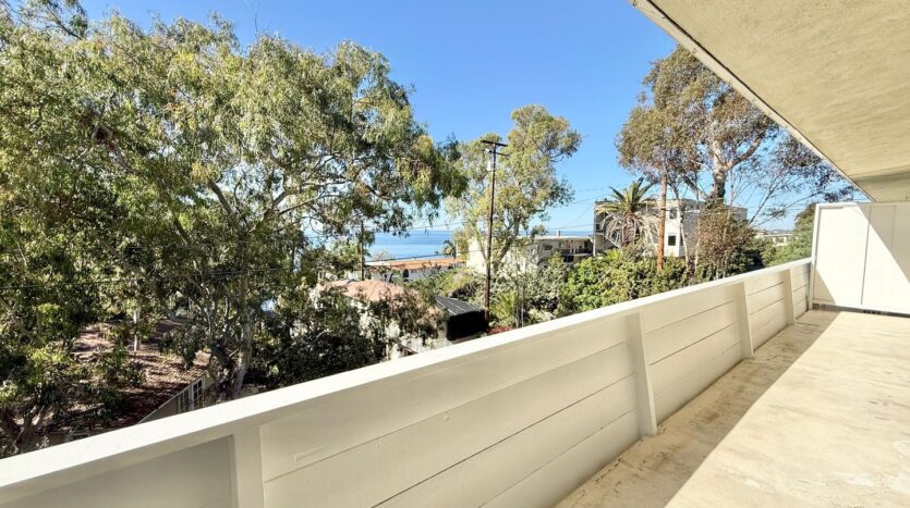 2225 Glenneyre St, #I - Laguna Beach - California - 2 bed, 1 bath rental property