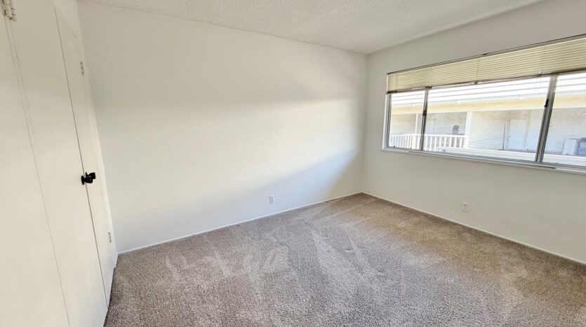 2225 Glenneyre St, #I - Laguna Beach - California - 2 bed, 1 bath rental property