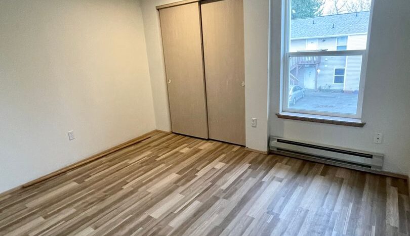 2227 VALENCIA - # 202 - Bellingham - Washington - 2 bed, 1 bath rental property