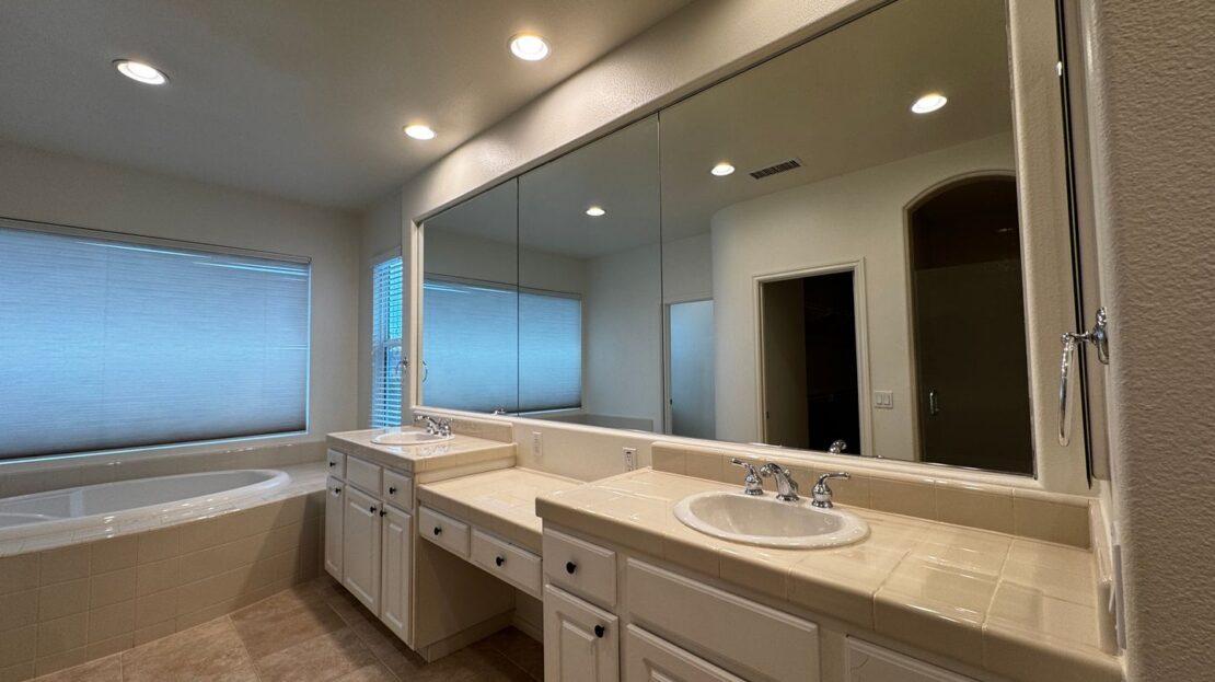 22878 Royal Adelaide - Murrieta - California - 4 bed, 3.5 bath rental property