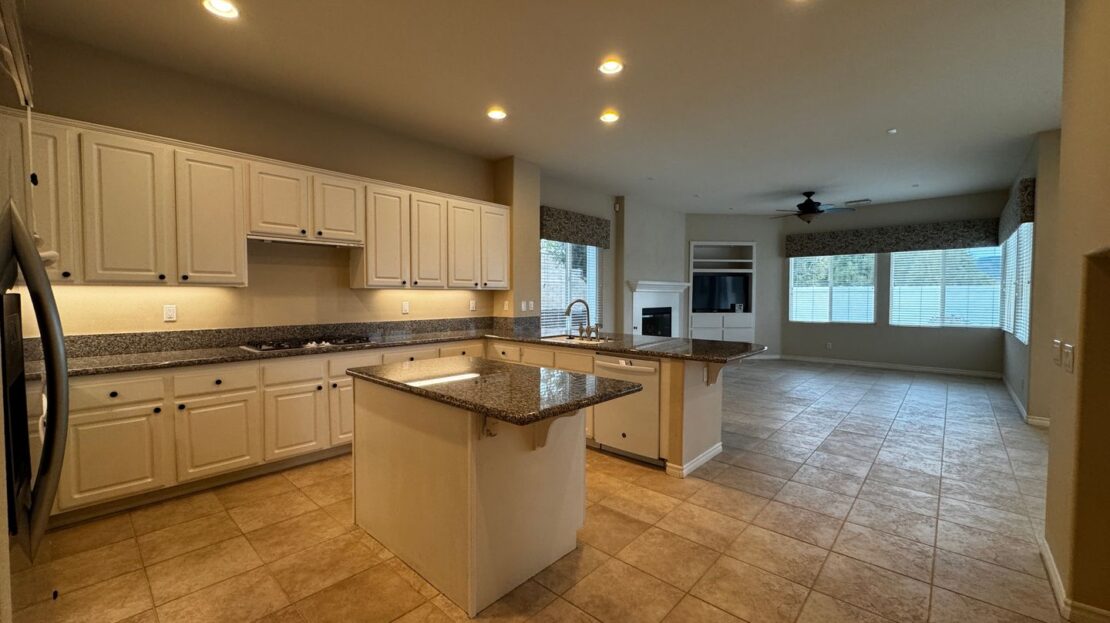 22878 Royal Adelaide - Murrieta - California - 4 bed, 3.5 bath rental property
