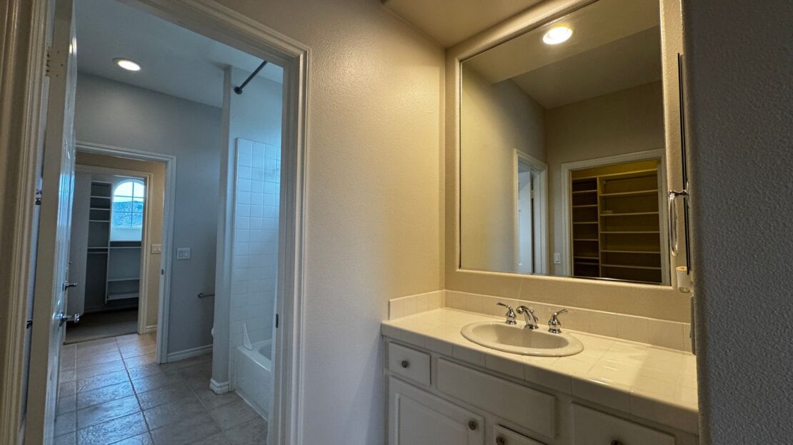 22878 Royal Adelaide - Murrieta - California - 4 bed, 3.5 bath rental property