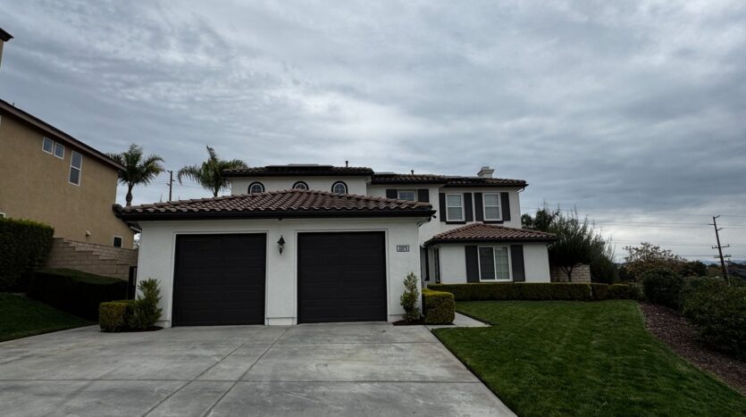 22878 Royal Adelaide - Murrieta - California - 4 bed, 3.5 bath rental property
