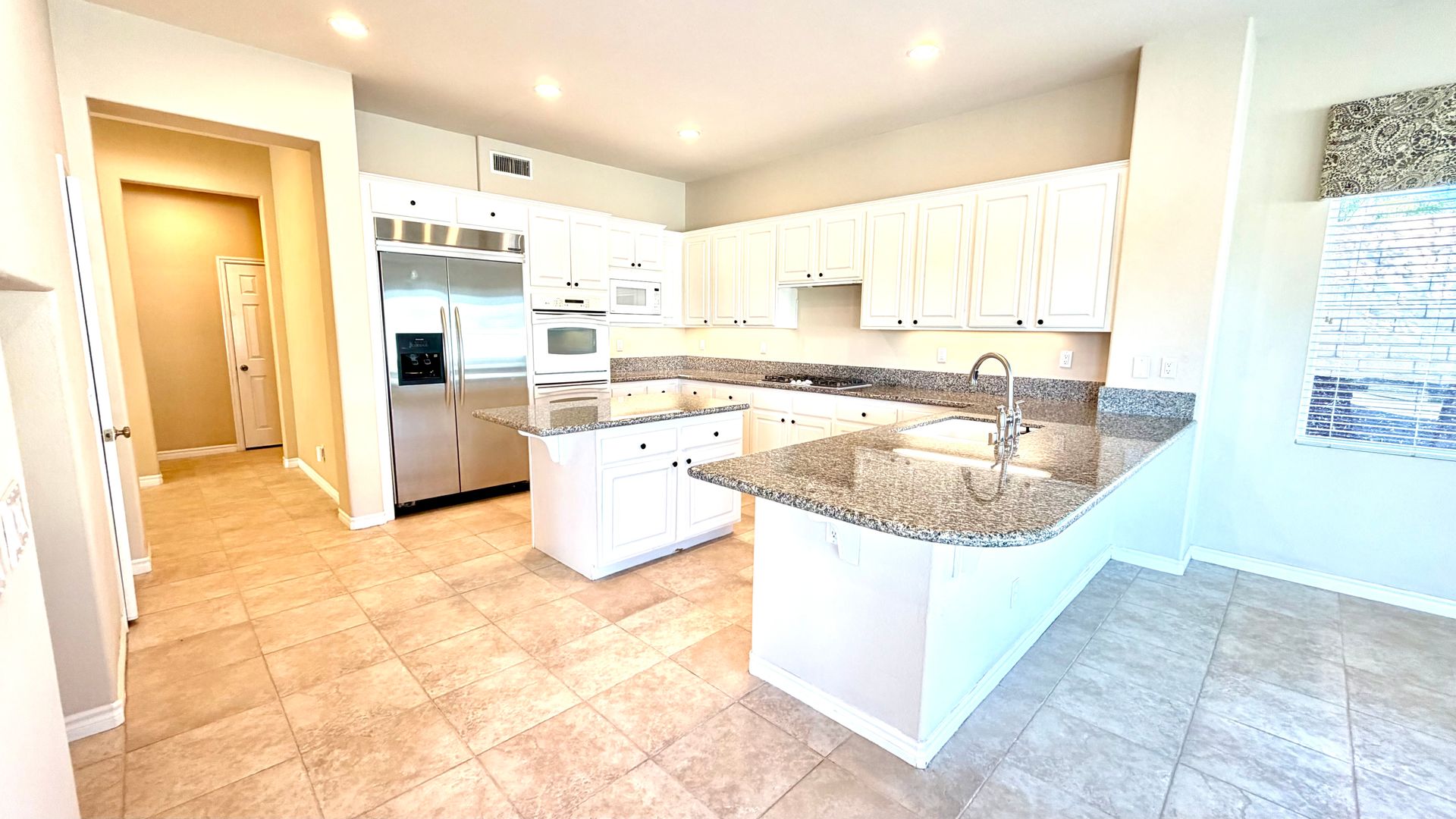 22878 Royal Adelaide - Murrieta - California - 4 bed, 3.5 bath rental property