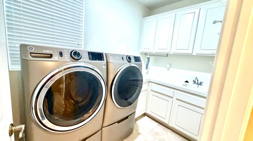 22878 Royal Adelaide - Murrieta - California - 4 bed, 3.5 bath rental property