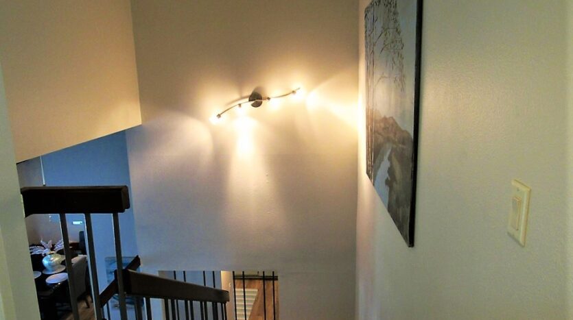 2331 S. Victoria Ave - Ventura - California - 2 bed, 2.5 bath rental property