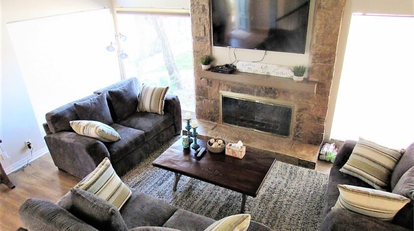 2331 S. Victoria Ave - Ventura - California - 2 bed, 2.5 bath rental property