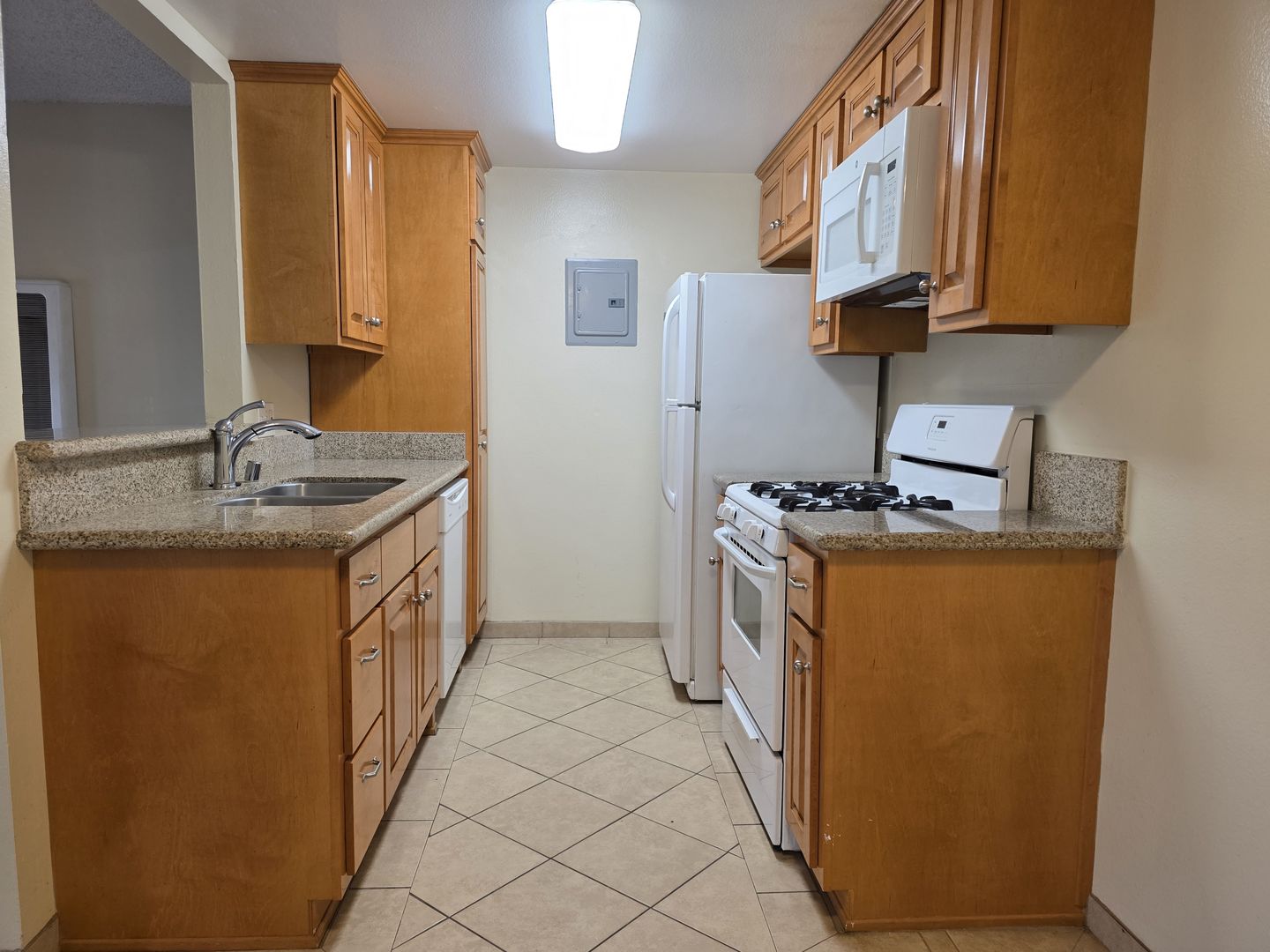 2336 North Ontario Street - Burbank - California - 1 bed, 1 bath rental property
