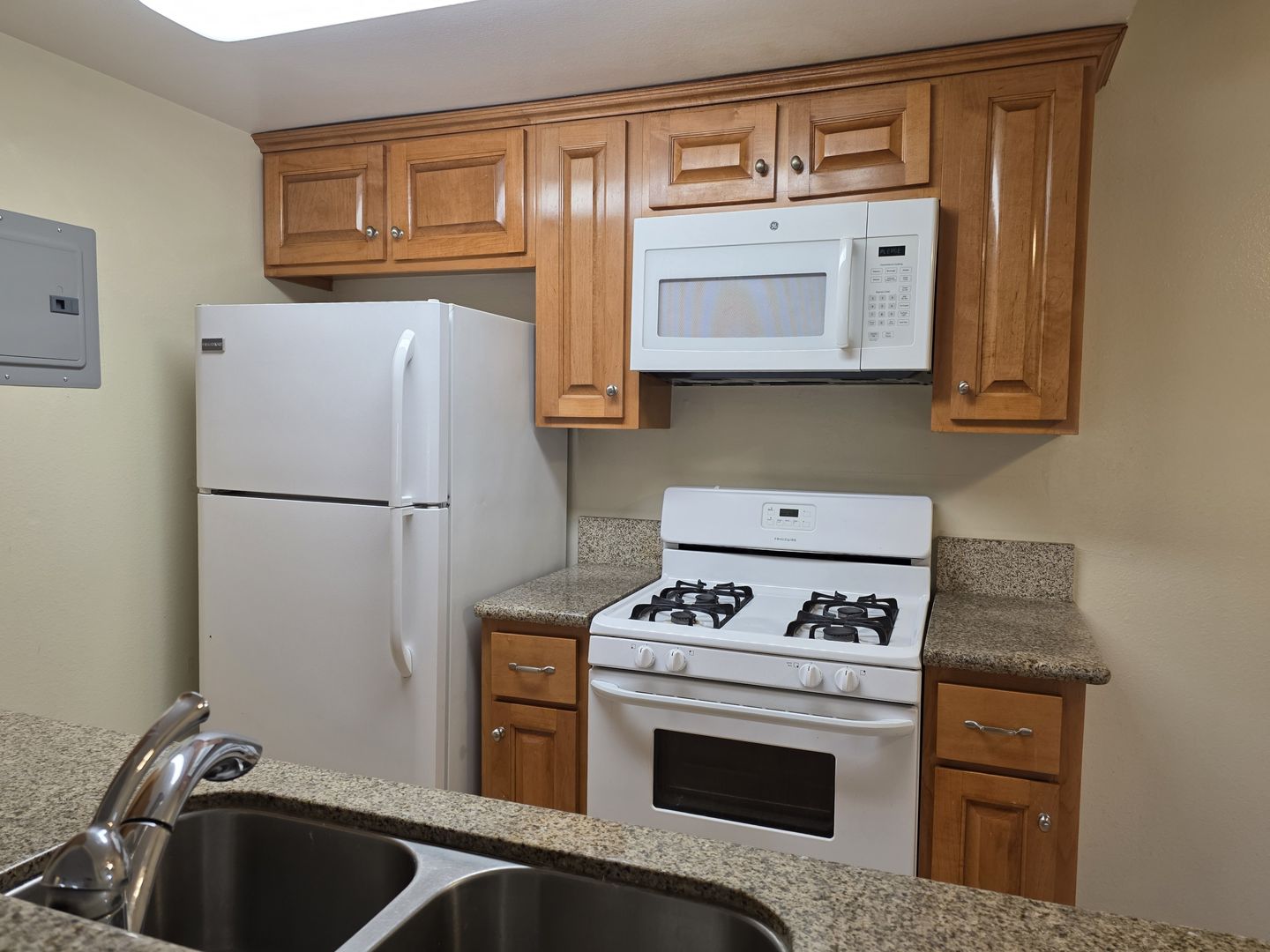 2336 North Ontario Street - Burbank - California - 1 bed, 1 bath rental property