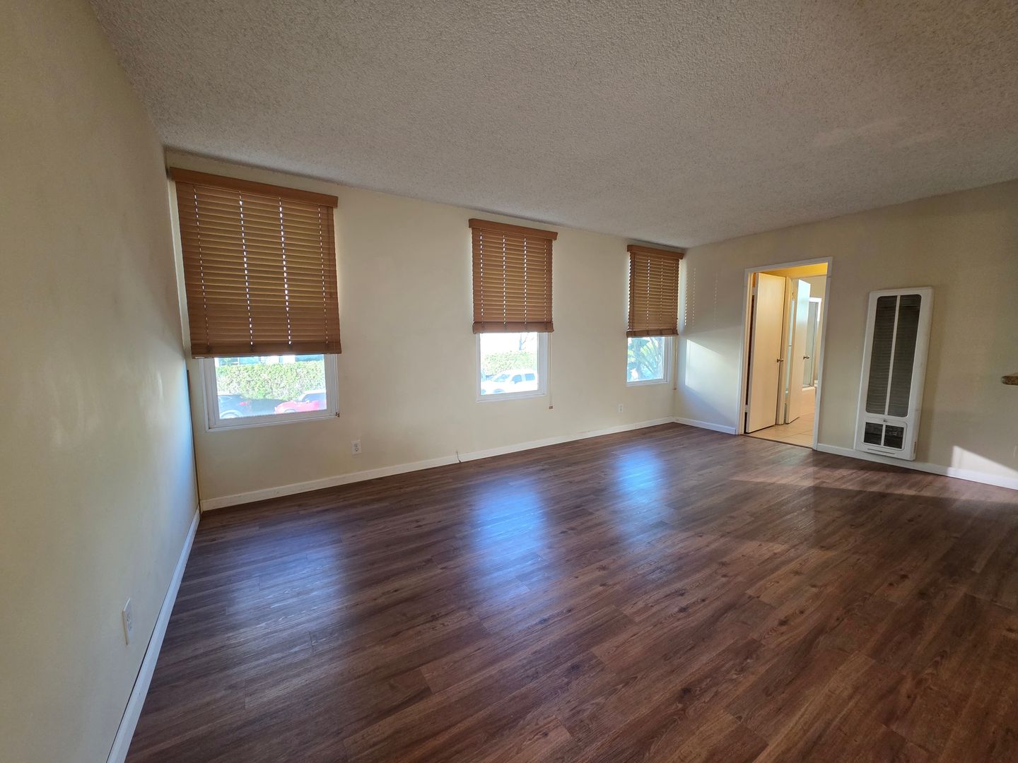 2336 North Ontario Street - Burbank - California - 1 bed, 1 bath rental property