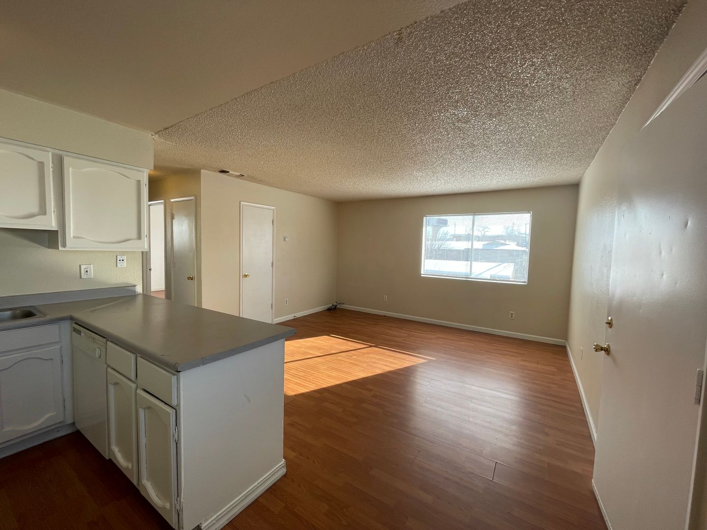 2560 E Street - F - Sparks - Nevada - 2 bed, 1 bath rental property