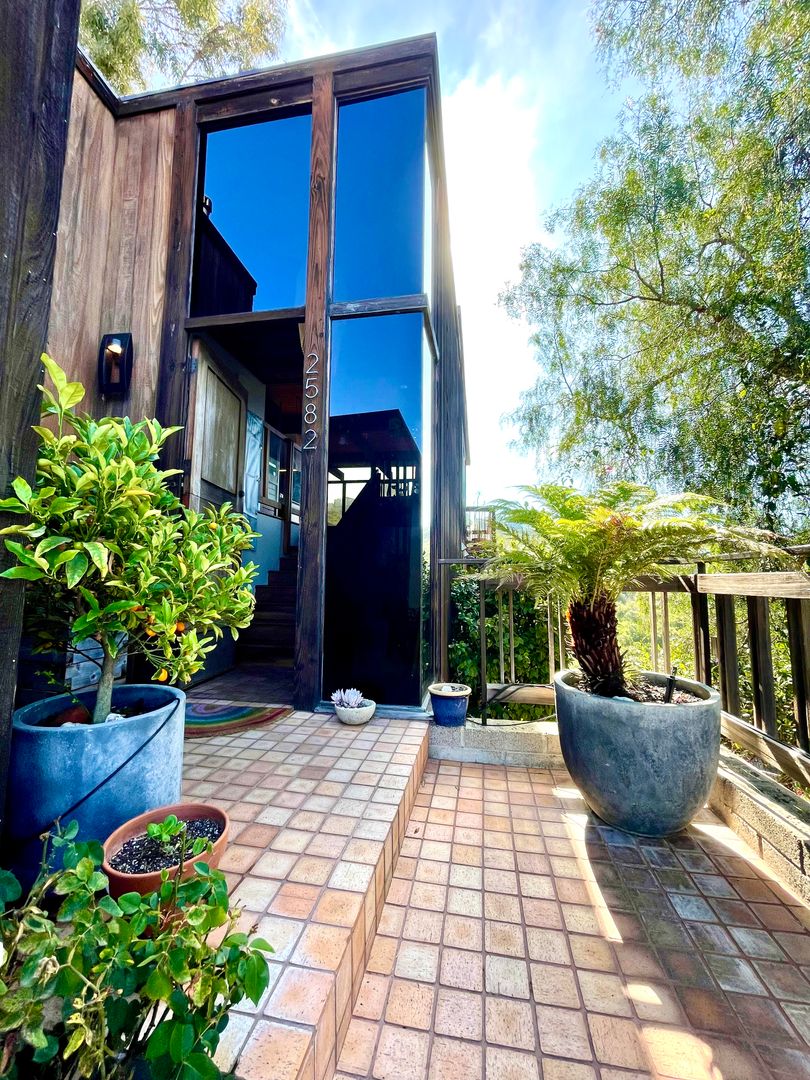 2582 Bonita Way - Laguna Beach - California - 4 bed, 2 bath rental property