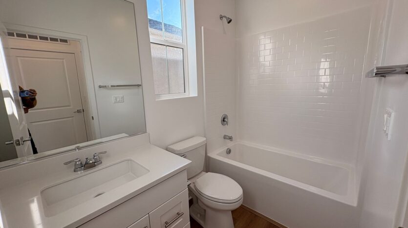 2606 E Forest Paseo - Ontario - California - 3 bed, 2.5 bath rental property