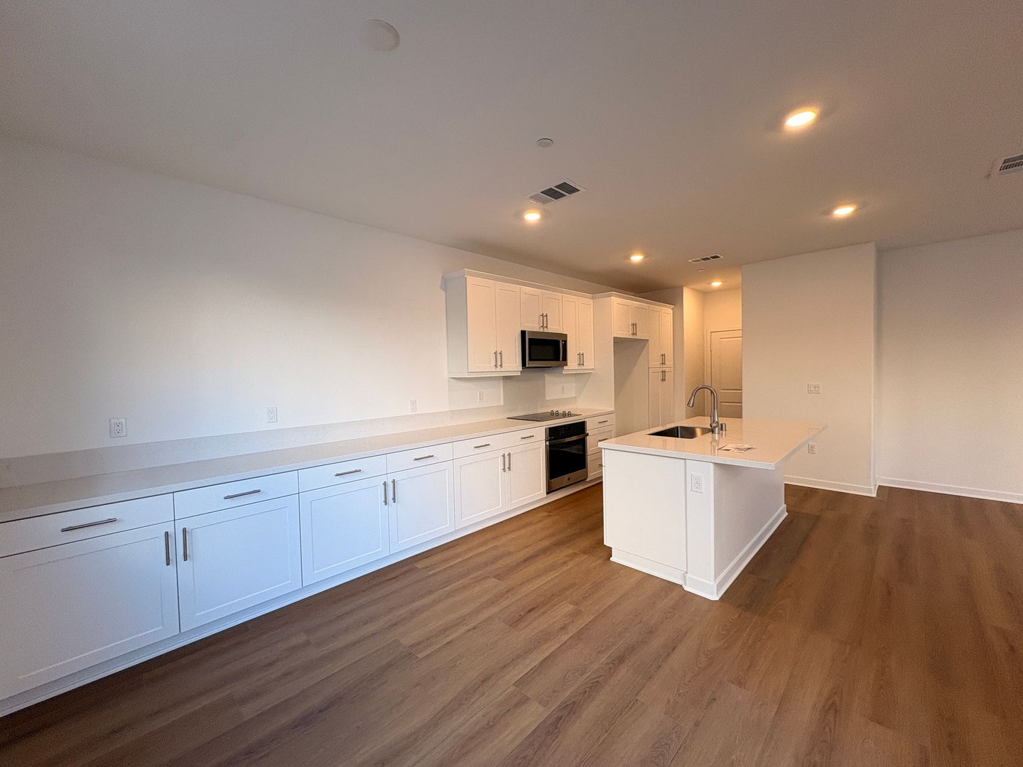 2606 E Forest Paseo - Ontario - California - 3 bed, 2.5 bath rental property