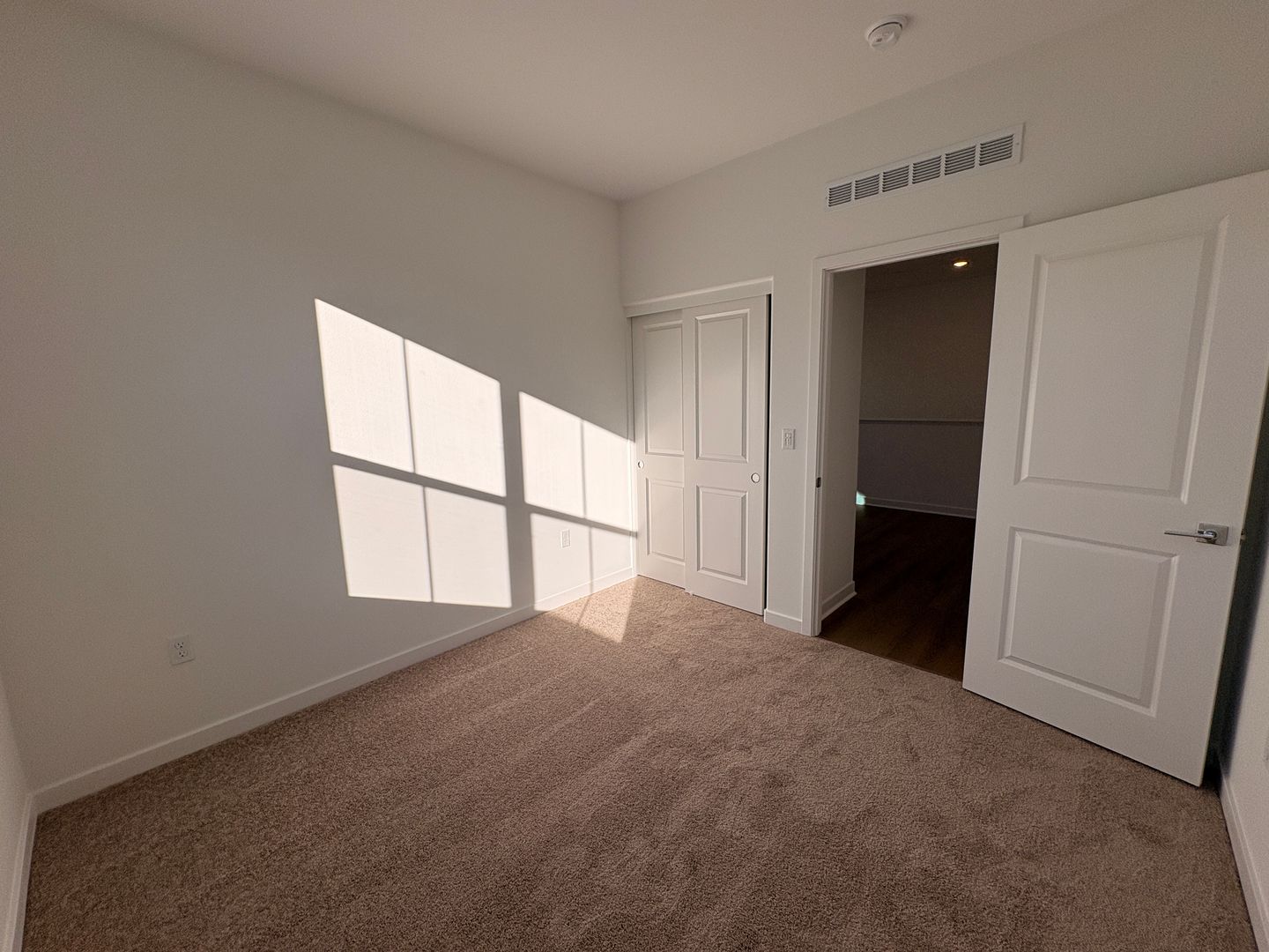 2606 E Forest Paseo - Ontario - California - 3 bed, 2.5 bath rental property