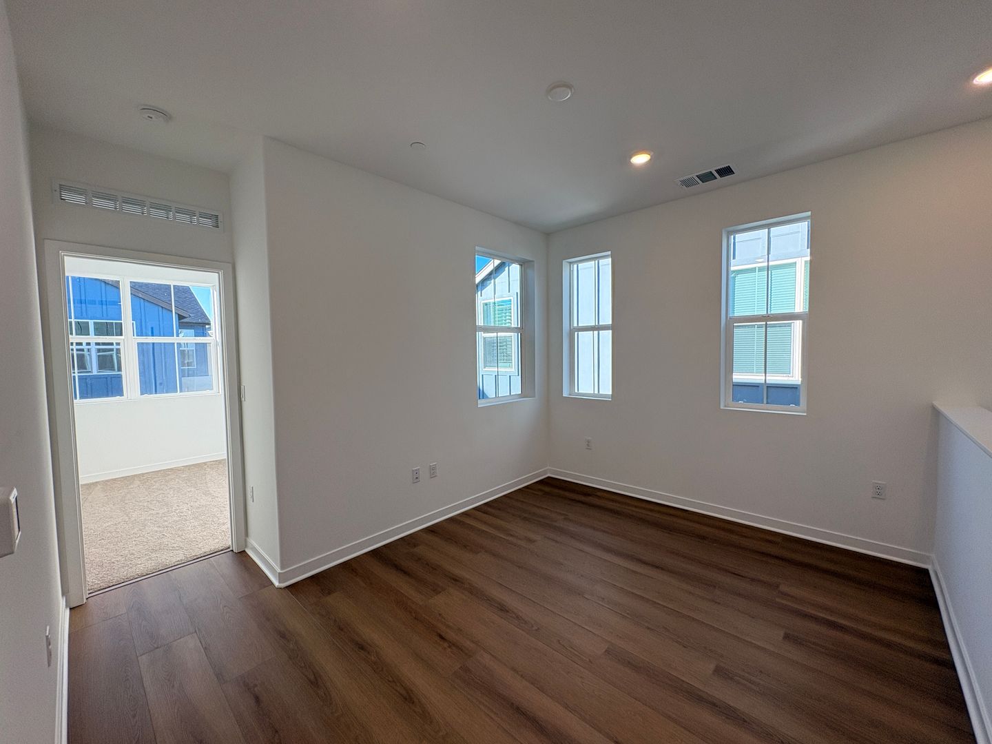 2606 E Forest Paseo - Ontario - California - 3 bed, 2.5 bath rental property