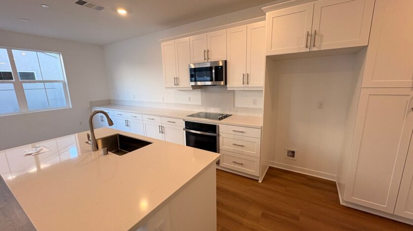 2606 E Forest Paseo - Ontario - California - 3 bed, 2.5 bath rental property