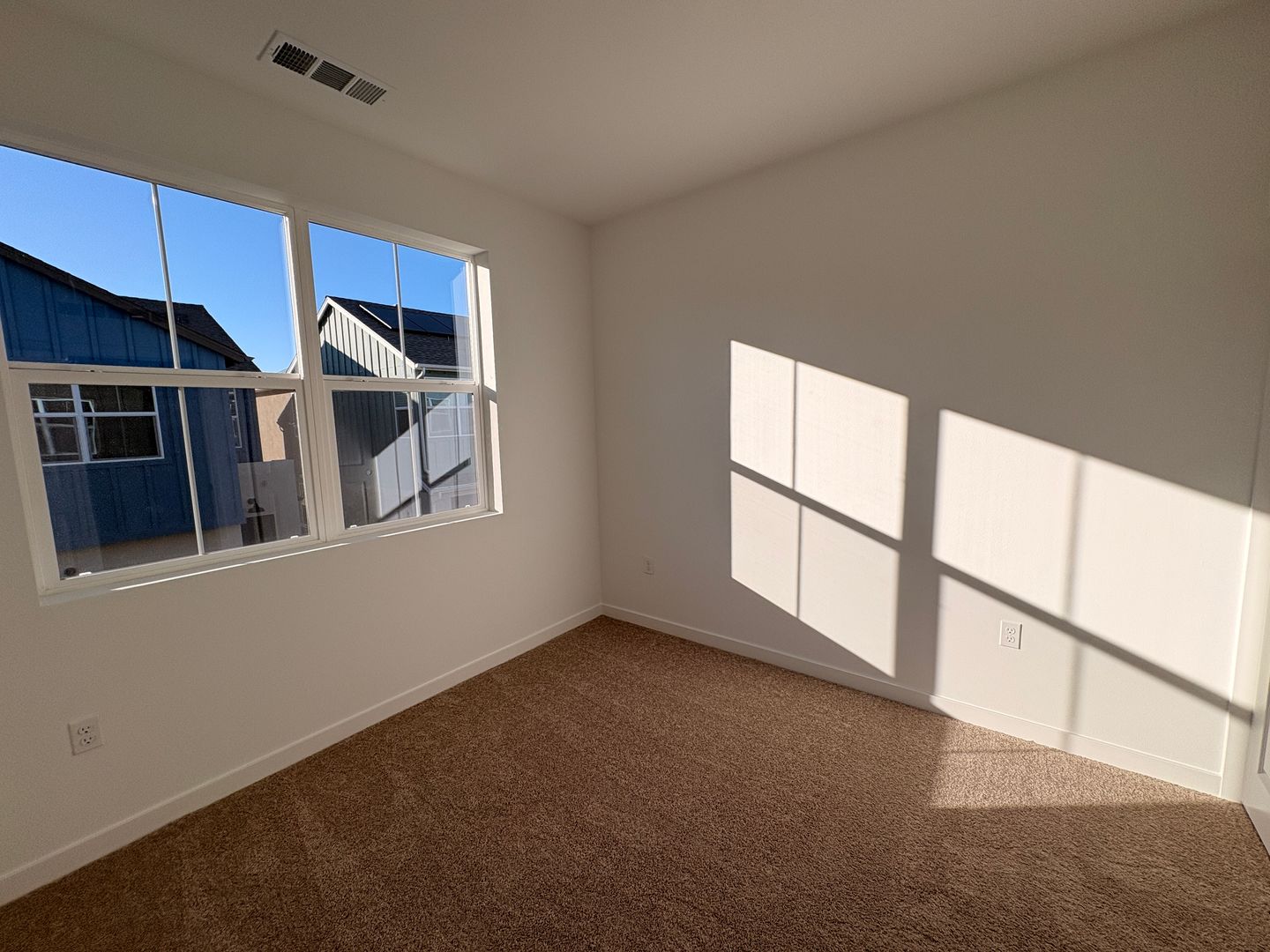 2606 E Forest Paseo - Ontario - California - 3 bed, 2.5 bath rental property