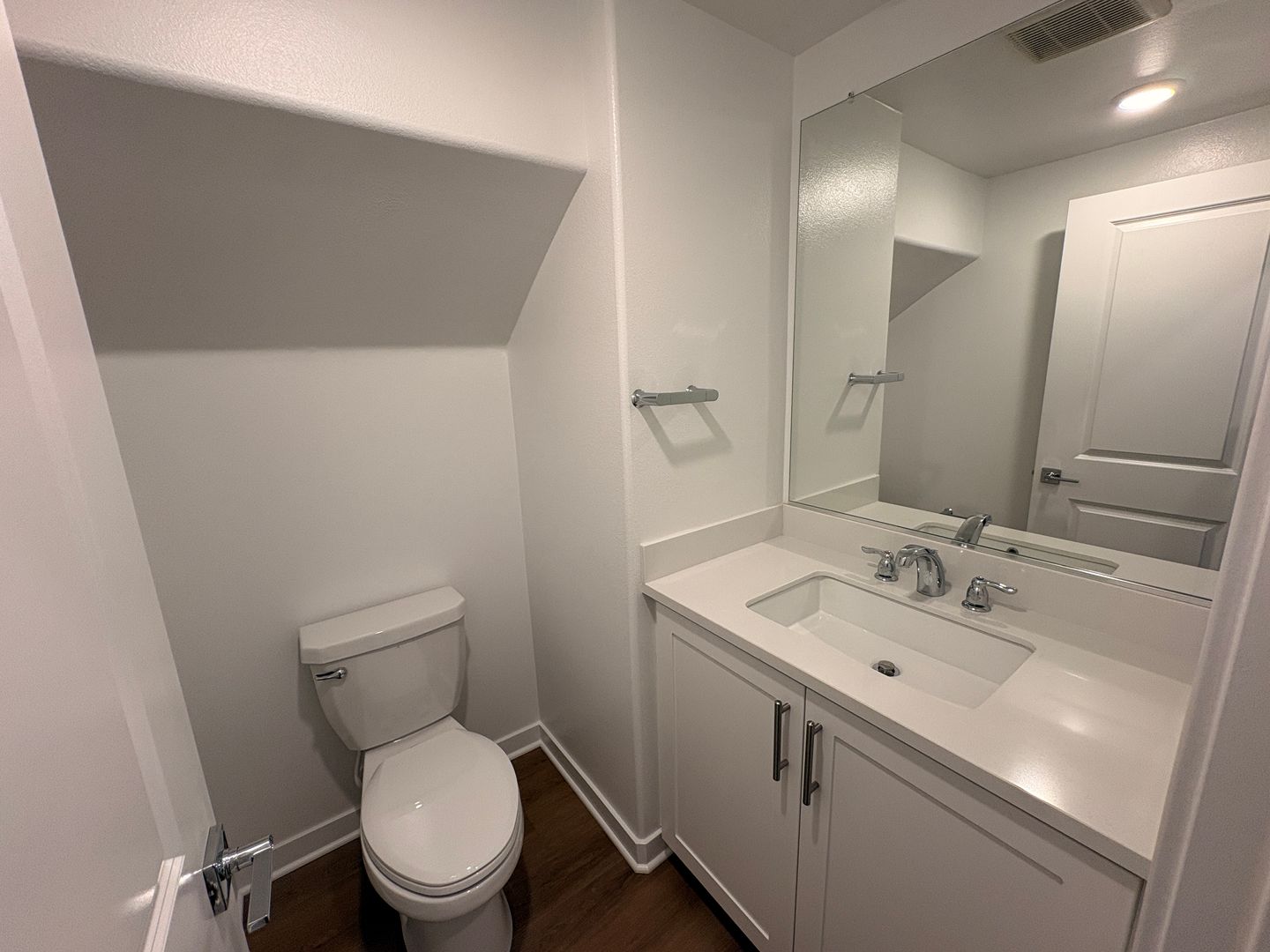 2606 E Forest Paseo - Ontario - California - 3 bed, 2.5 bath rental property