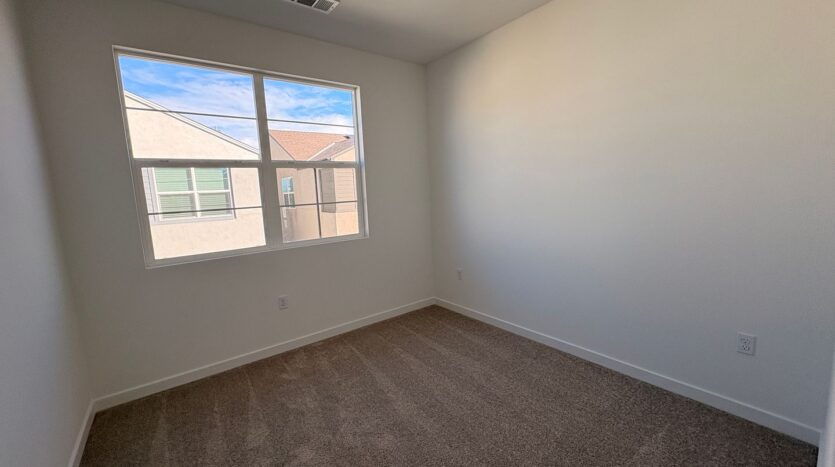 2643 E Hyde Paseo - Ontario - California - 3 bed, 2.5 bath rental property