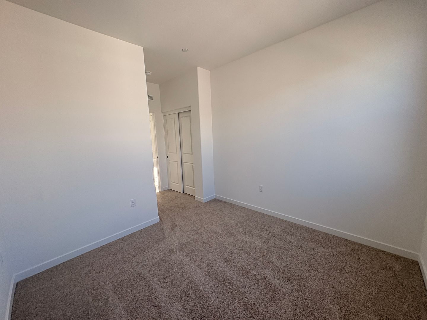 2643 E Hyde Paseo - Ontario - California - 3 bed, 2.5 bath rental property