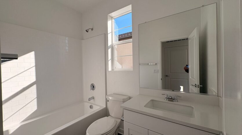 2643 E Hyde Paseo - Ontario - California - 3 bed, 2.5 bath rental property