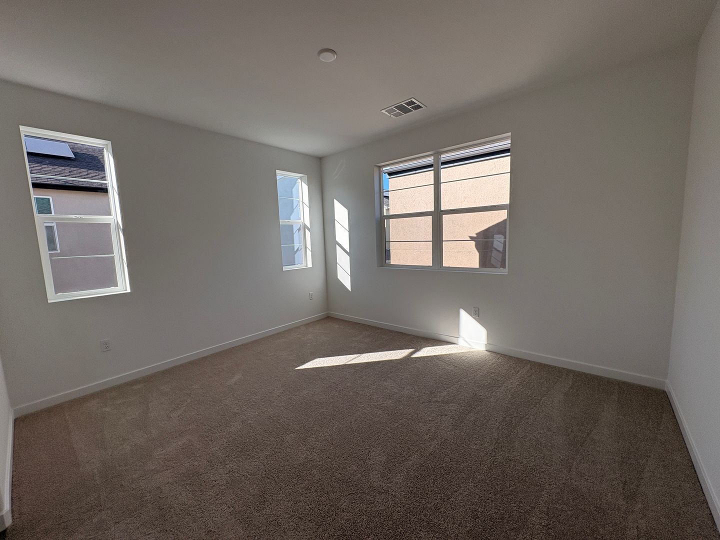 2643 E Hyde Paseo - Ontario - California - 3 bed, 2.5 bath rental property